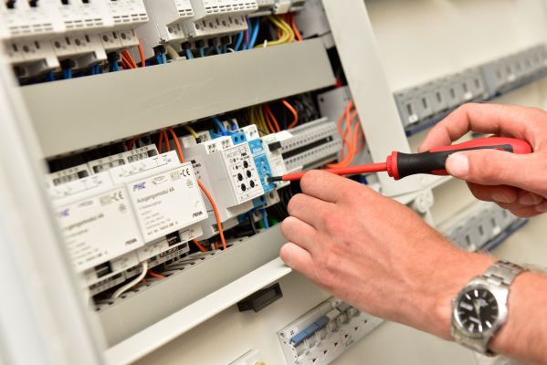 Meterkast sleutelen schroevendraaier